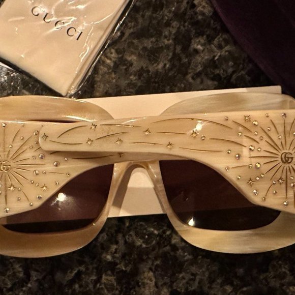 Gucci Hollywood Forever Saks exclusive 48mm sunglasses Beige 1,000 - Picture 6 of 7
